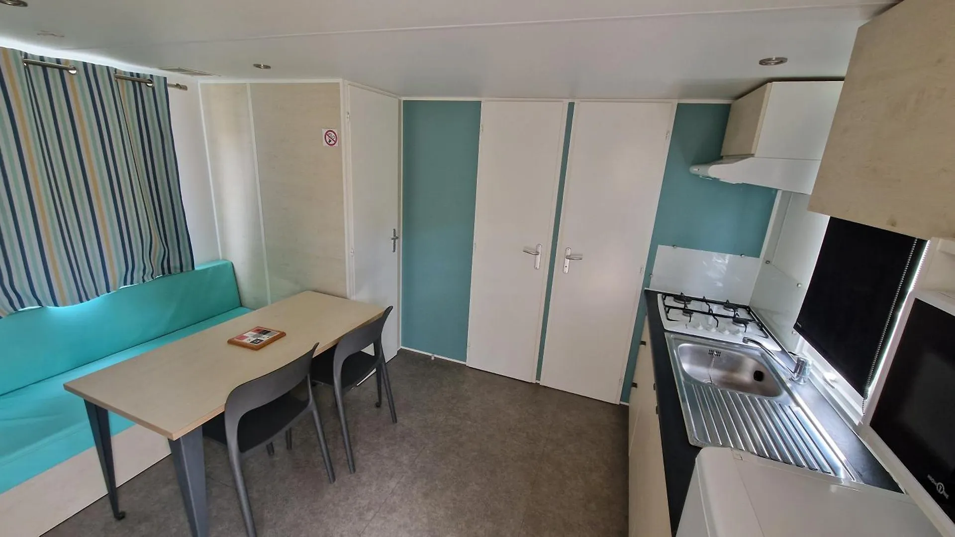 Hotel Camping Paradis La Roudelière à Signes