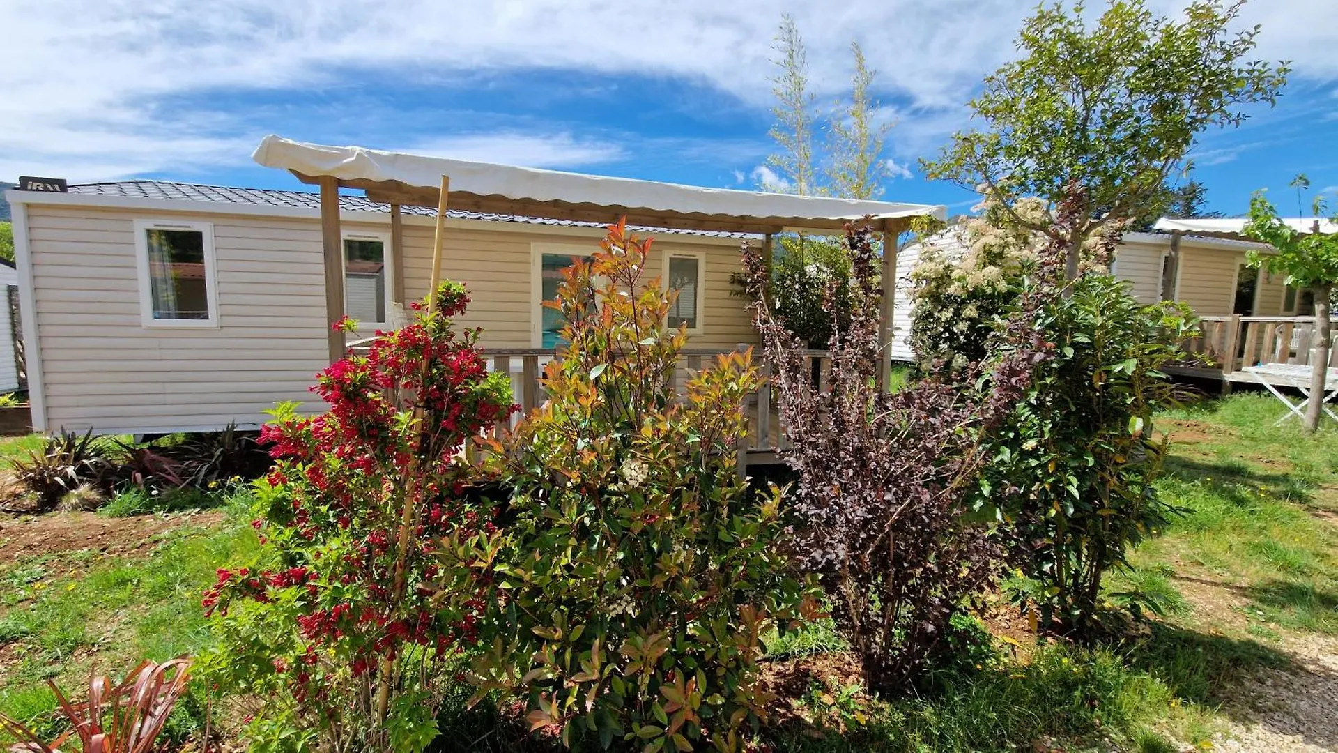 Hotel Camping Paradis La Roudelière à Signes France